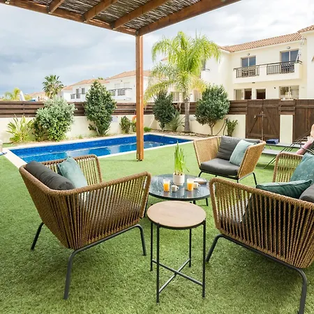 Villa Breeze