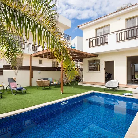 Breeze Villa *
